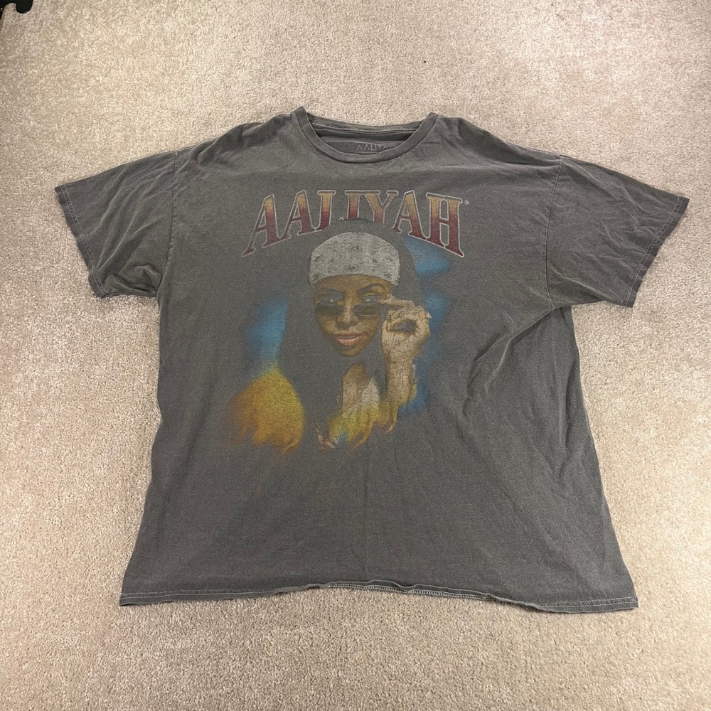 Aaliyah Graphic T-Shirt Mens Large Charcoal Gray 90s R&B Vintage Style Tee